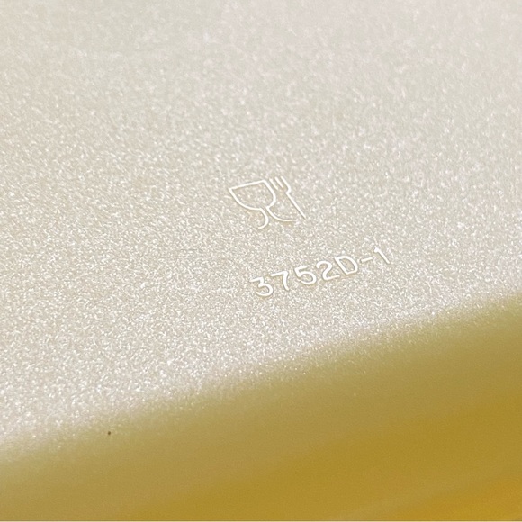 Tupperware Sandwich Keeper - Picture 4 of 4